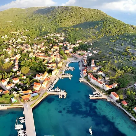 Spacious In + Terrace شقة