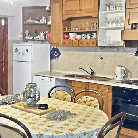 Spacious In + Terrace * Zlarin