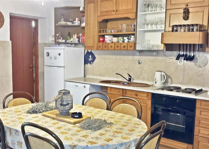 Spacious In + Terrace * זלארין